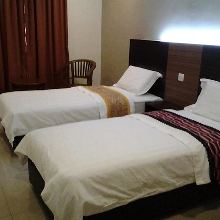 Hotel 18 Carat Malacca Exterior photo